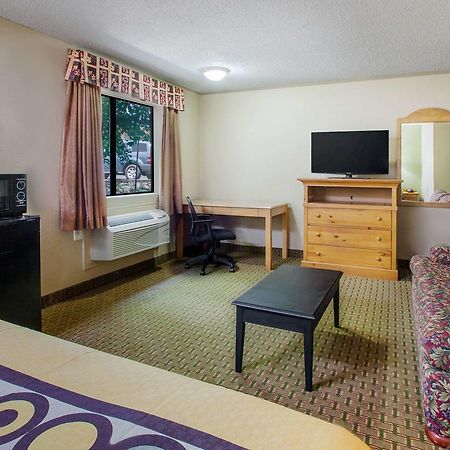 Super 8 By Wyndham Sherman Exterior photo